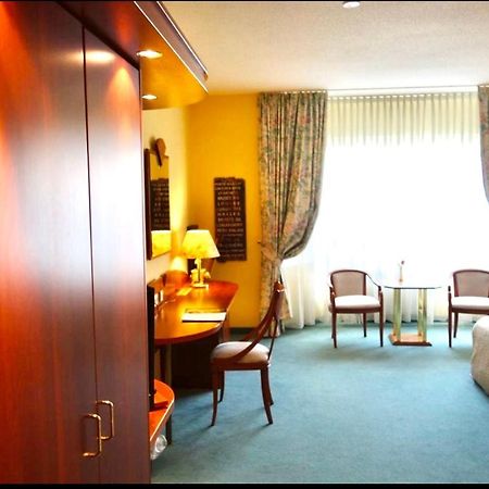 Parkhotel Dallgow-Doeberitz Zewnętrze zdjęcie