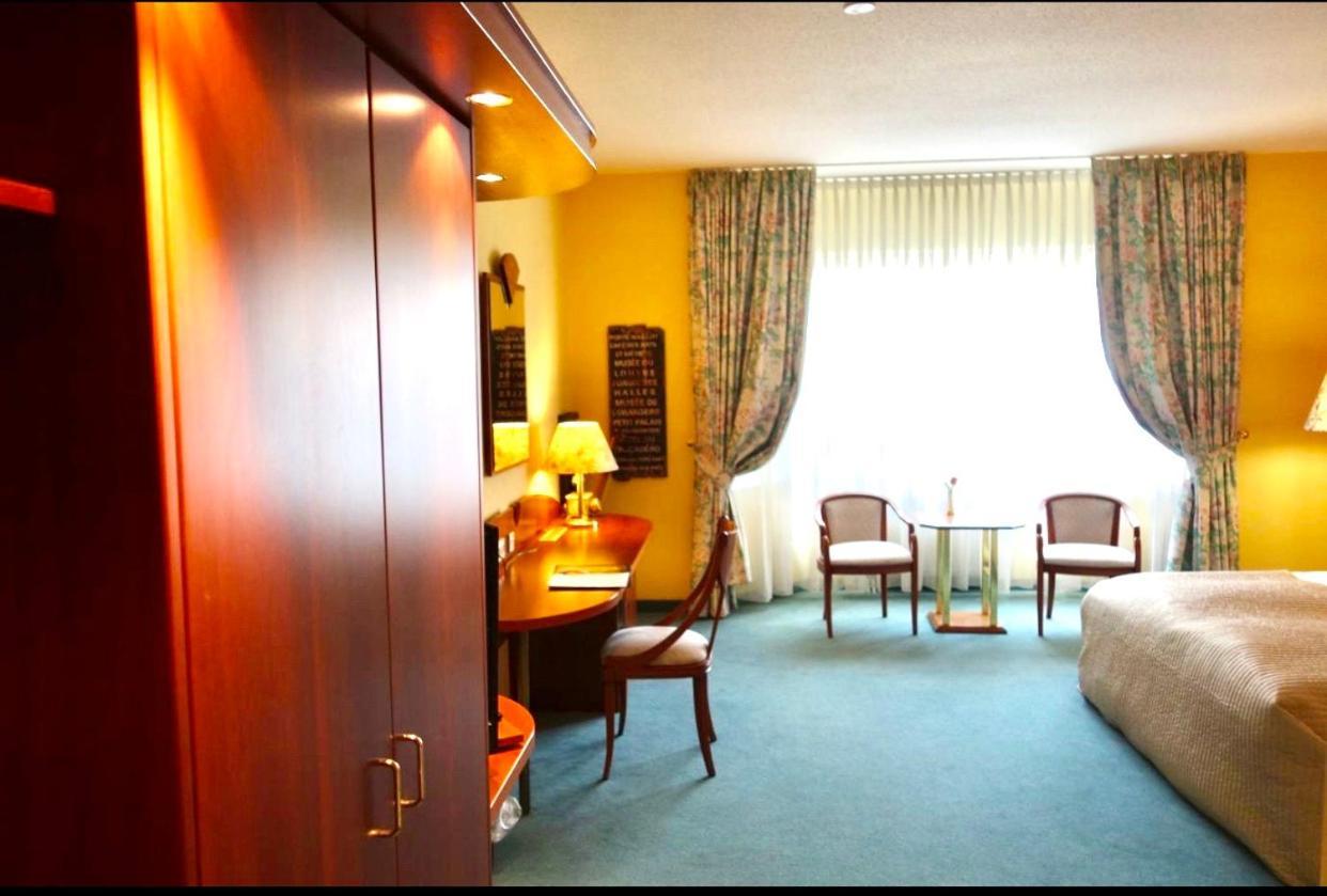 Parkhotel Dallgow-Doeberitz Zewnętrze zdjęcie