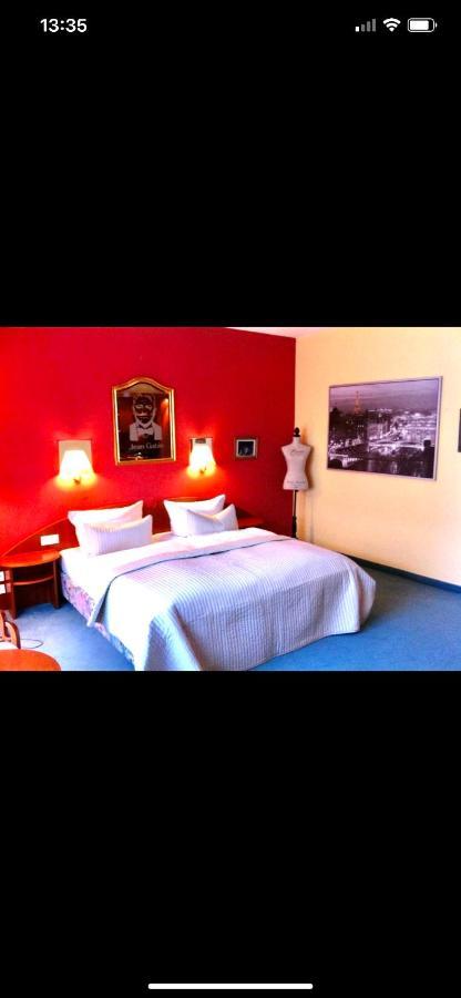 Parkhotel Dallgow-Doeberitz Zewnętrze zdjęcie
